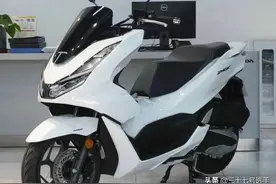 网友问：五羊本田PCX160,适不适合摩旅？图片