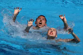 中国男选手第一次登上花游领奖台，石浩玙兑现天赋证明自身价值图片