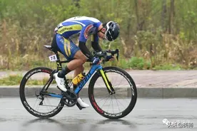 全国公路车联赛重燃战火！盘点国内参赛队器材图片