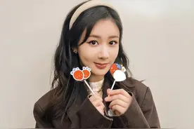 杨紫肖战被质疑恋爱，摸头杀互动视频曝光引围观，男方态度明确图片