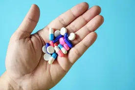 夏天来了，血压恢复了正常，是不是该把降压药停了？请看此文图片