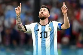 任意球破门！梅西国家队8连斩10球，狂刷6大纪录，加冕南美第一人图片