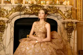 56岁“高定女王”嫁亿万富豪：一条裙子500万，赢麻了图片