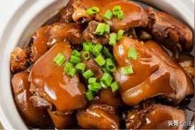 买猪蹄时，“前蹄”和“后蹄”区别很大，价格一样，要学会买好的图片