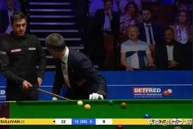 当裁判从奥沙利文球杆下钻过的时候，任何纪录都与伟大无关了图片