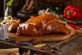 打工人，你还喜欢吃“便宜美味”的猪头肉吗图片