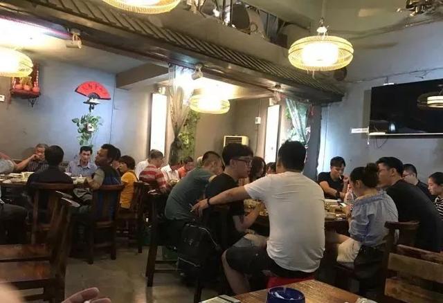 烧烤店暑假让亲戚孩子帮忙，被罚2.5万，官方：雇佣童工，该罚！
