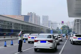 “五一”到成都东站乘火车 这份交通指南请收好图片