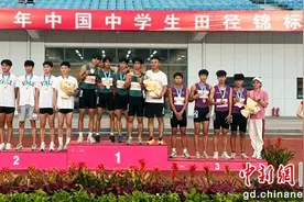 清远清新一中荣获全国中学生田径锦标赛冠军图片