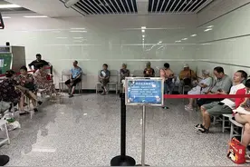 高温41℃！成都地铁设置纳凉服务区图片