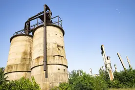 漫长的余震，或长达二百年图片