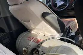 面包车司机花3000元“油改气” 加气站工作人员拒绝加气图片