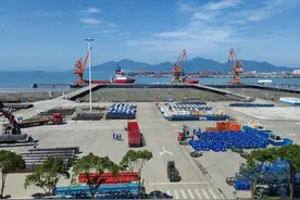 浙江省首件LNG槽车加注业务备案“花落舟山”图片