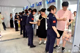 济南公安：锚定“最安全”，守护“最精彩”图片