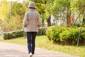 人老没老，年龄说了不算！看看这4个运动指标！图片