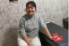 向佐前往怀化找晓华理发，晓华吐露心声：其实我喜欢外面的世界图片