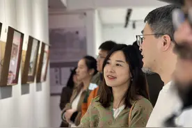 艺术家高添羽：用贝壳绘出生命的力量图片