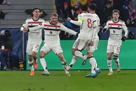 曼联惊险逆转，进球功臣霍伊伦德却差点和队友打起来图片