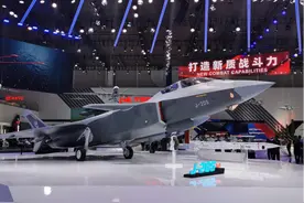 歼-20S，首次公开亮相！图片