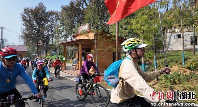 三山环抱！大青八户外运动村亮相江夏