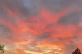 12月的第一天，北京天空邂逅壮美晚霞图片