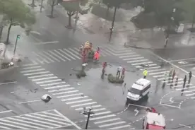 台风吹落高压线致2人触电身亡，专家提醒：绝对不要跑，这么做能救命！图片