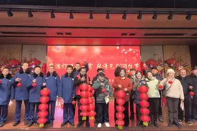 亲热一家热闹元宵 武汉市汉阳江欣苑社区举办节日庆祝活动图片