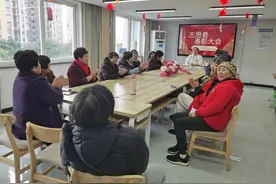 【组织培育】志愿者表彰大会图片