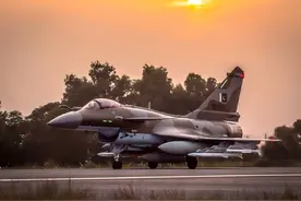 白玉京| 歼-10C试刀：西方空战神话破防，中国打法实现降维打击图片