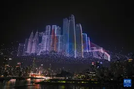 万架无人机灯光秀创纪录图片