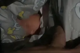 西安市民在街头行李袋中发现一女婴 当地部门称女婴身体健康，目前已送至福利院图片