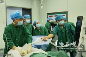 克服6项高危因素！恩施97岁老人成功“闯关”骨折手术图片