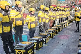 青报调查 | 破解外卖骑手“速度”与“安全”之困图片