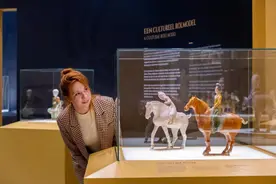 首次亮相：“一代女皇武则天展”在荷兰公主庭院陶瓷博物馆开幕图片