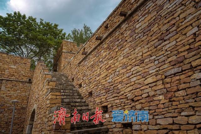一年四季 泉在济南丨济南腊山河公园：古韵与绿意交织的城市明珠