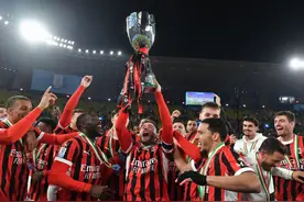 体坛午爆｜米兰逆转国米夺意超杯冠军，国王杯皇马5球大胜图片