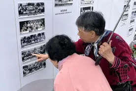 暖心！百廿校庆上，成都七中为银发校友开设返校专场图片