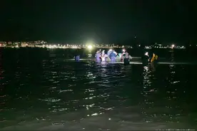 桂东出海记丨跨越千里来青只为赶海抓螃蟹，赶海游带火周边酒店民宿一房难求图片