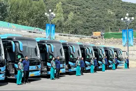 动车开进九寨沟①｜穿梭川西高原的仙境之旅：您的专属清凉探秘旅行指南！图片