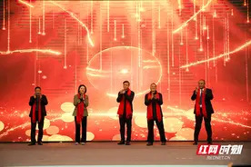 郴州：2025“书香悦读”活动启动 湖南省新华书店捐赠100万读书基金图片