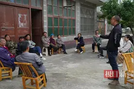 蔷薇花开一步一景，利川庭院微改造改出美丽村庄图片