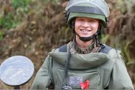 太帅了！“五一”回家结婚的他，半路救起落水女童……图片