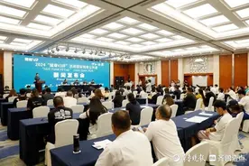 济南奥体中心网球场设施达国际先进水平，网球文化在济日益浓厚图片