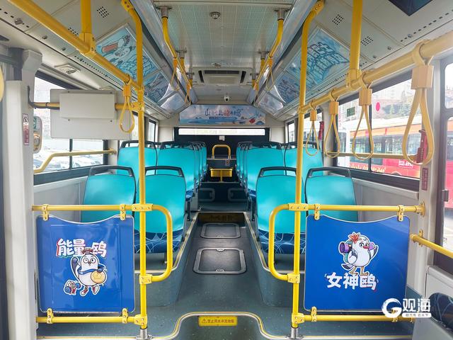 青岛海鸥巴士驶上街头，开启冬日海岸浪漫之旅