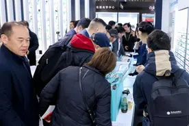 配镜服务迈入“医保+”时代，普惠服务助力全民眼健康图片