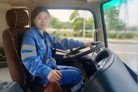 劳模风采 | 徐芳：在环卫保洁第一线，爱岗敬业、忠于职守、任劳任怨图片