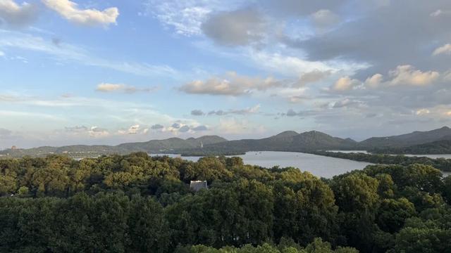 杭州六日 几顿精彩的饭（二）大唐海鲜 金丝听海