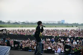 王心凌许嵩“收官”上半年！青岛演唱会市场日益火爆，如何引流城市“大消费”图片