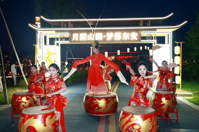 拜月大典、嫦娥奔月 中秋夜成都东安湖再现千年风雅