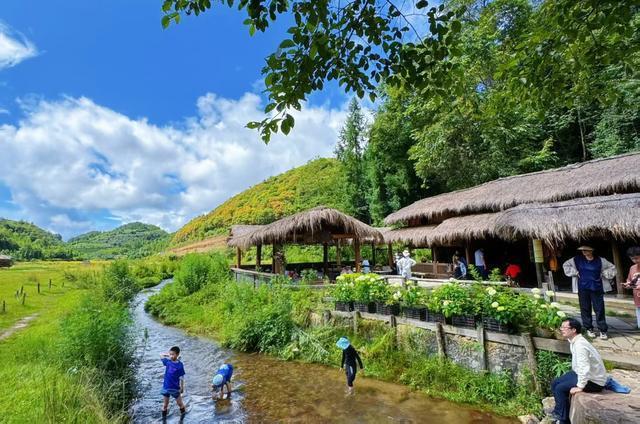 腾冲永兴村：家门口的“诗与远方”，村民们的“金山银山”